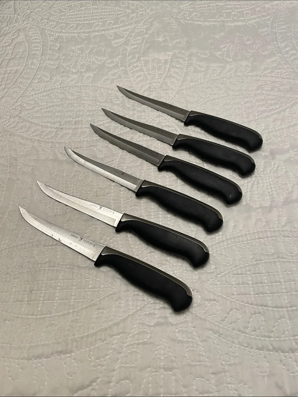 J. A. HENCKELS International Fine Edge Synergy EVEREDGE Steak Knives Set of 6